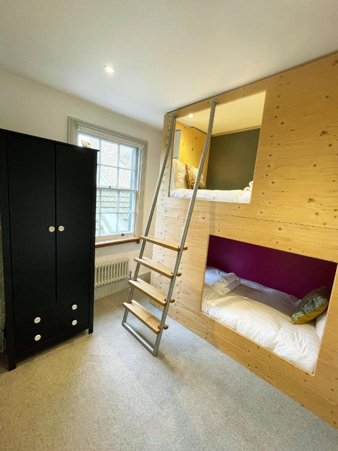 Stylish 2-bedroom Townhouse Next To Station Appartement Hove